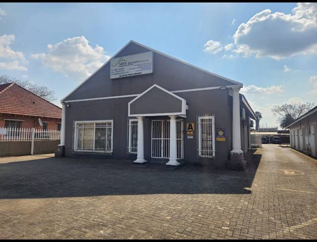 991M² OFFICE FOR SALE IN VEREENIGING CENTRAL
